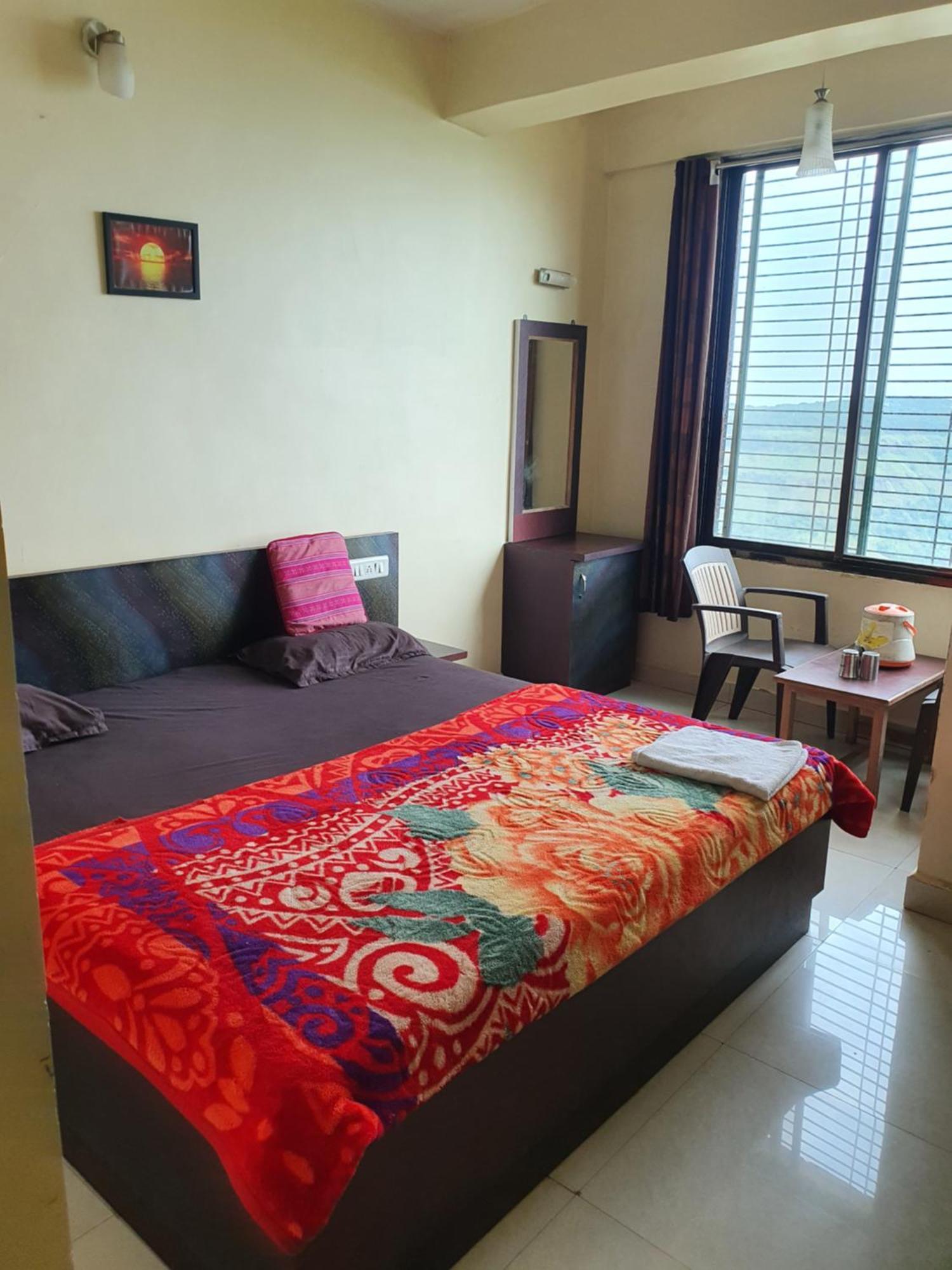 Hiral Residency Hotel Matheran Kültér fotó