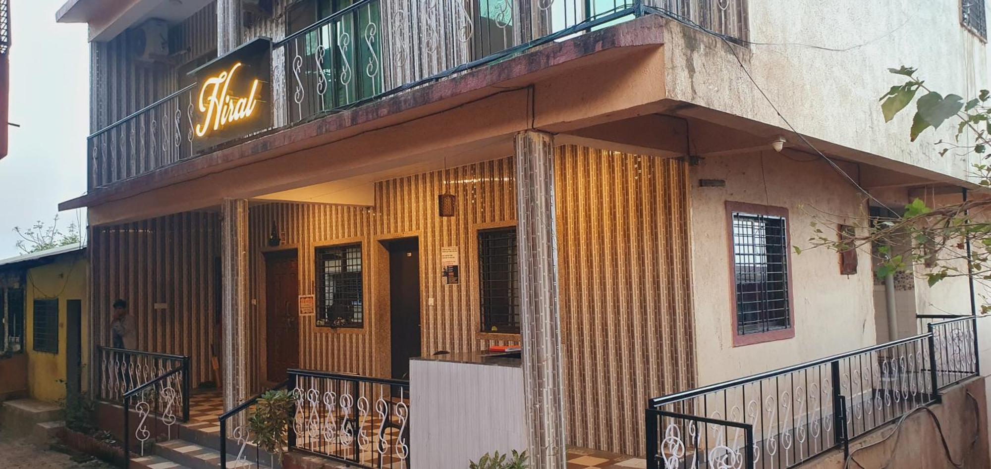 Hiral Residency Hotel Matheran Kültér fotó